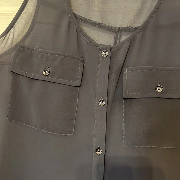 High-Low Sheer Tank - Picture 4 of 5